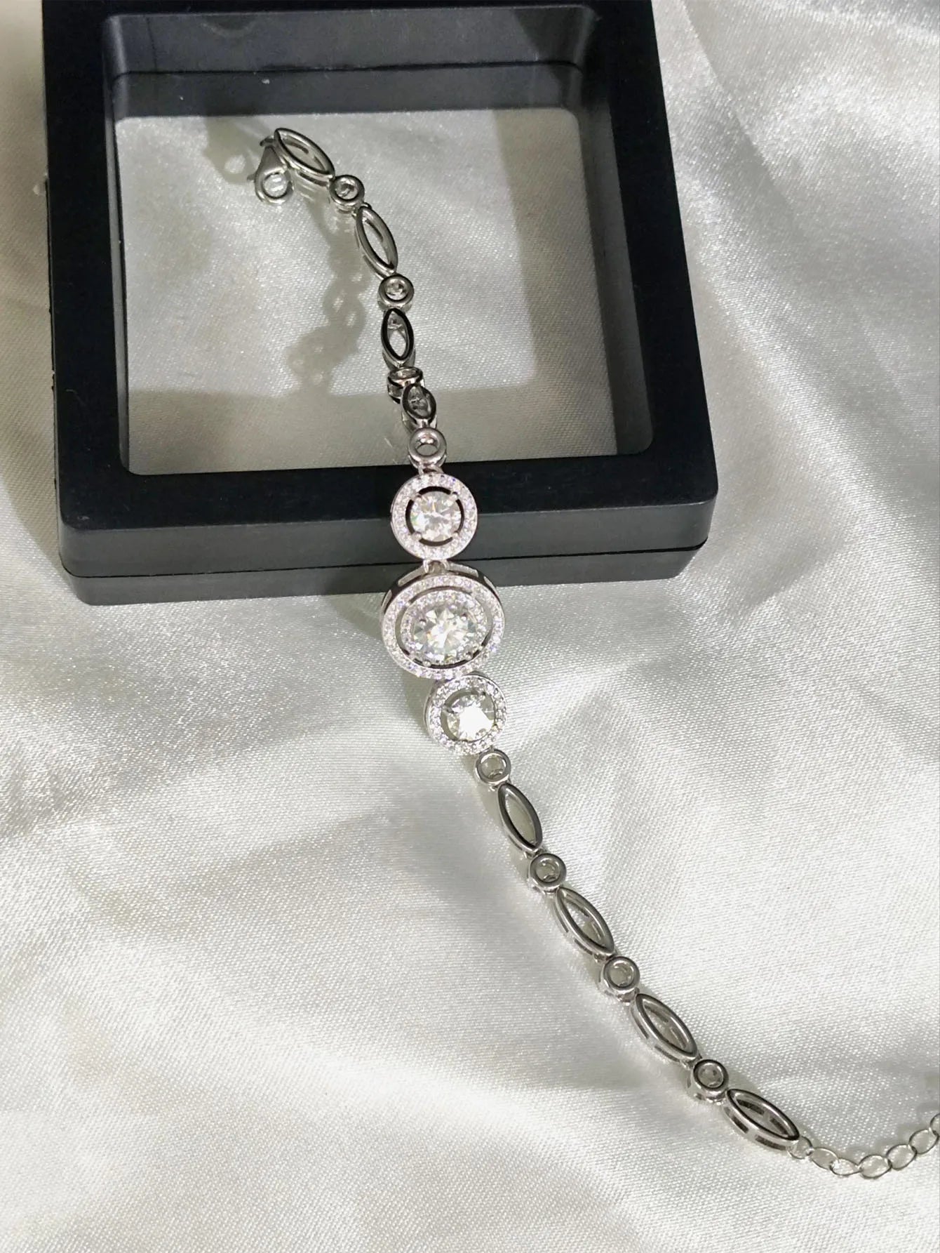 S925 Silver 2-Carat Moissanite Round Bead Bracelet Leslie