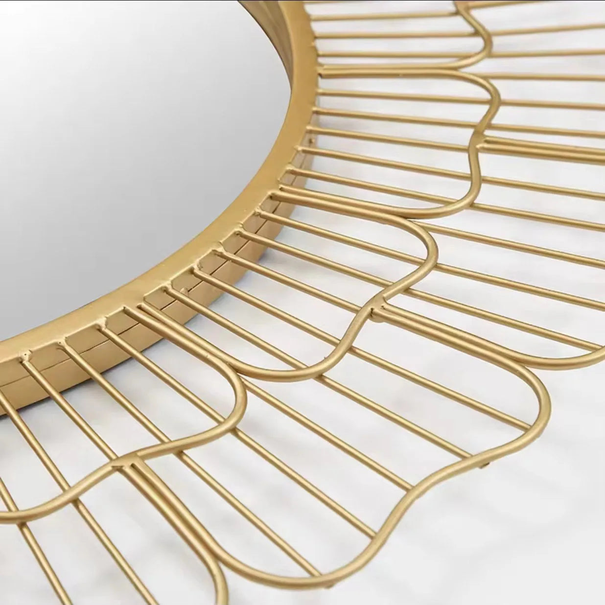 Large Round Gold Wall Mirror – Modern Iron Frame Decorative Wall Hanging for Living Room and Home Furniture