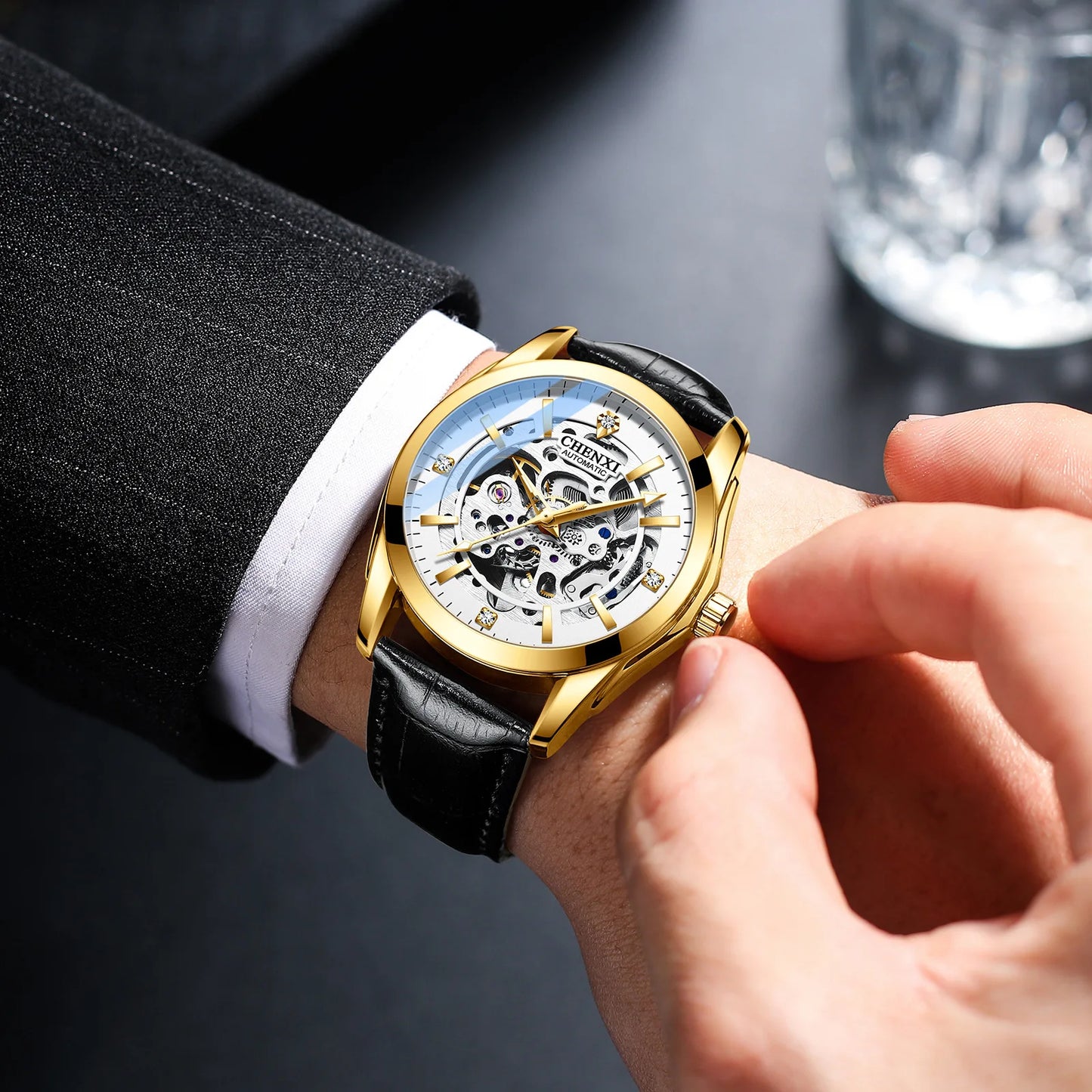 CHENXI
8821 Men’s Transparent Skeleton Watch – 40mm Automatic Movement, Waterproof Leather Wristwatch