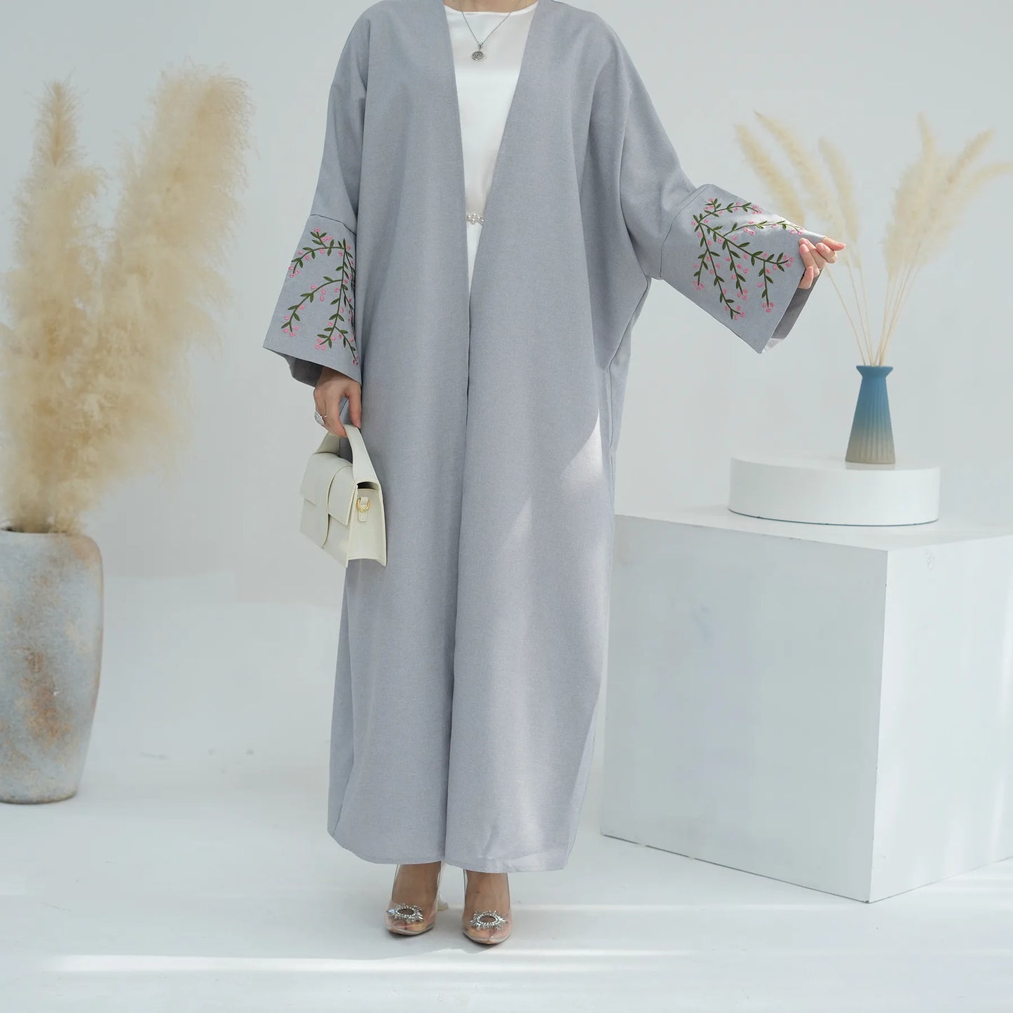 Traditional Embroidered Open-Front Abaya Coat – Turkey-Inspired Modest Maxi Dress for Muslim Women Sana