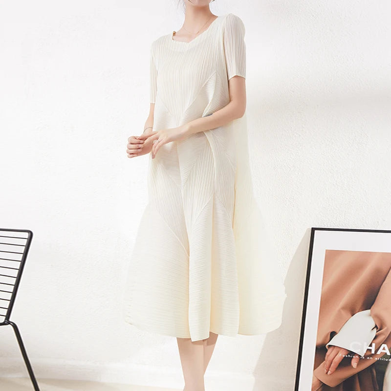 Women's Summer Casual Dress | Loose Elegant Irregular Cake Design, Short Sleeve Czarina