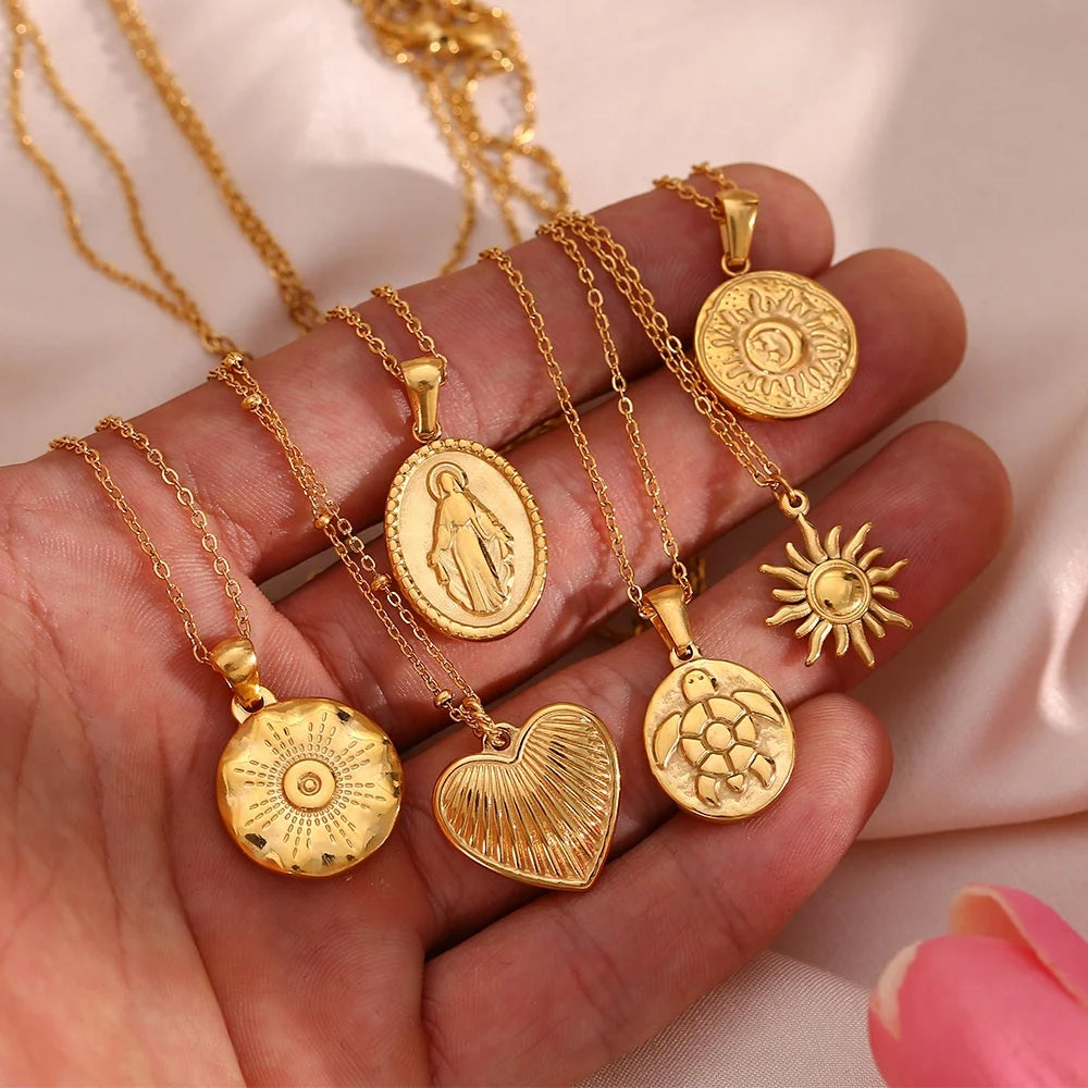 Vintage 18K Gold Titanium Steel Pendant Necklace – Retro Fashion Jewelry for Women