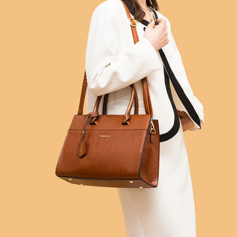 Trendy Women’s Handbag Sets – Fashionable High-Capacity Bags with Unique Cover and Clutch Cheska