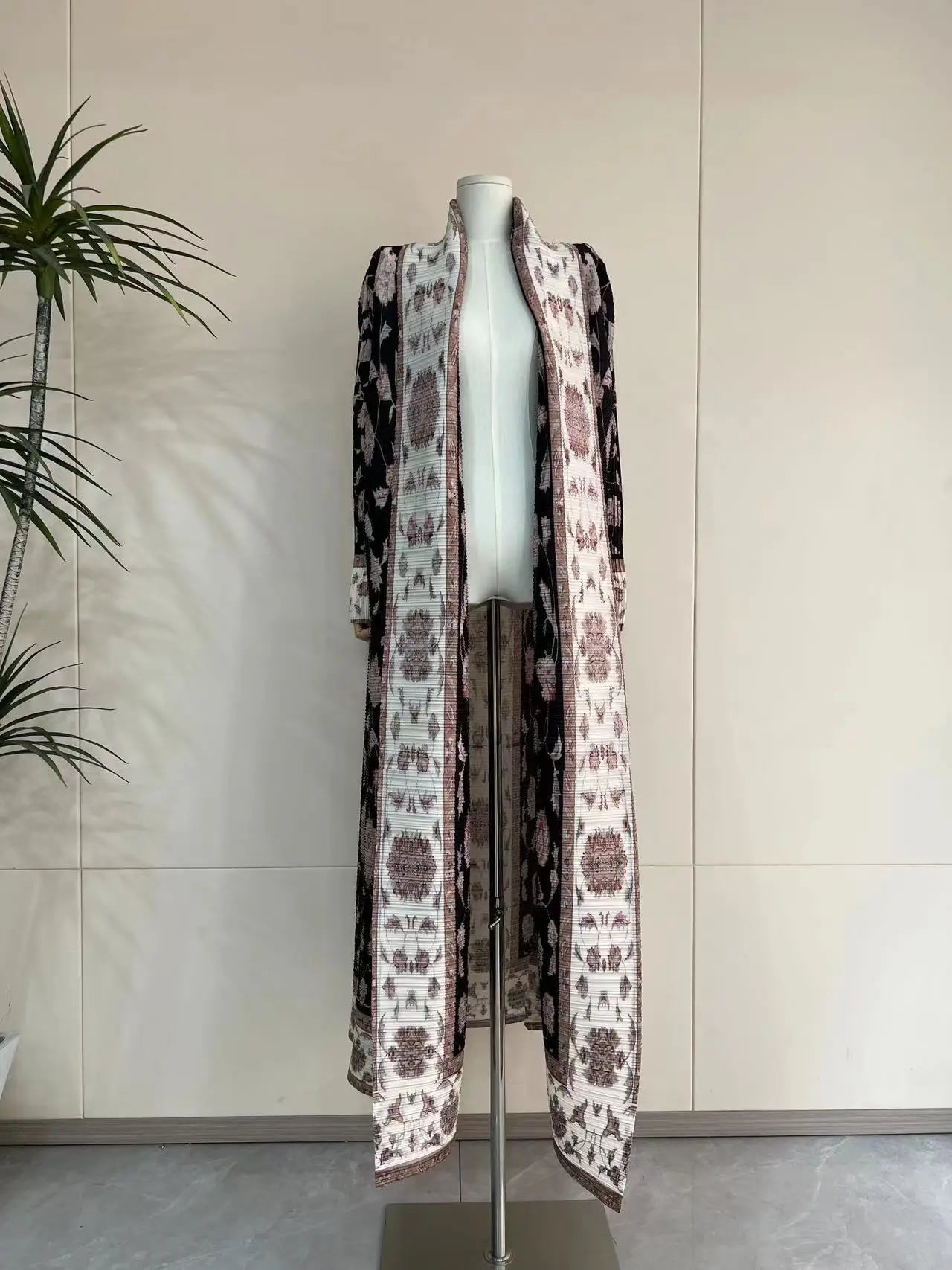Middle Eastern Muslim Women's Clothing – Loose Arab Robe, Long Blouse, and Abaya Aaliyah