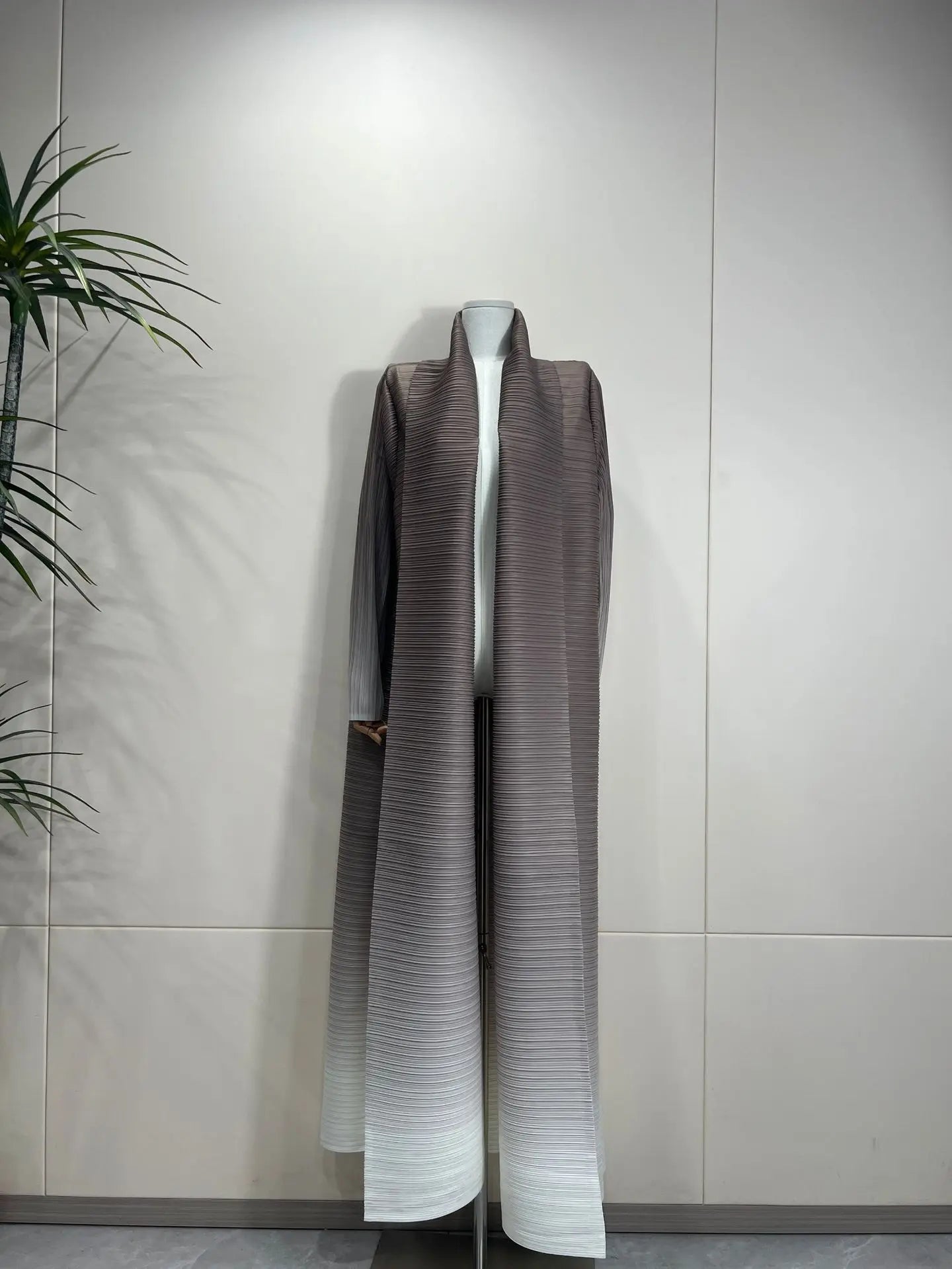 Middle Eastern Muslim Women's Clothing – Loose Arab Robe, Long Blouse, and Abaya Aaliyah