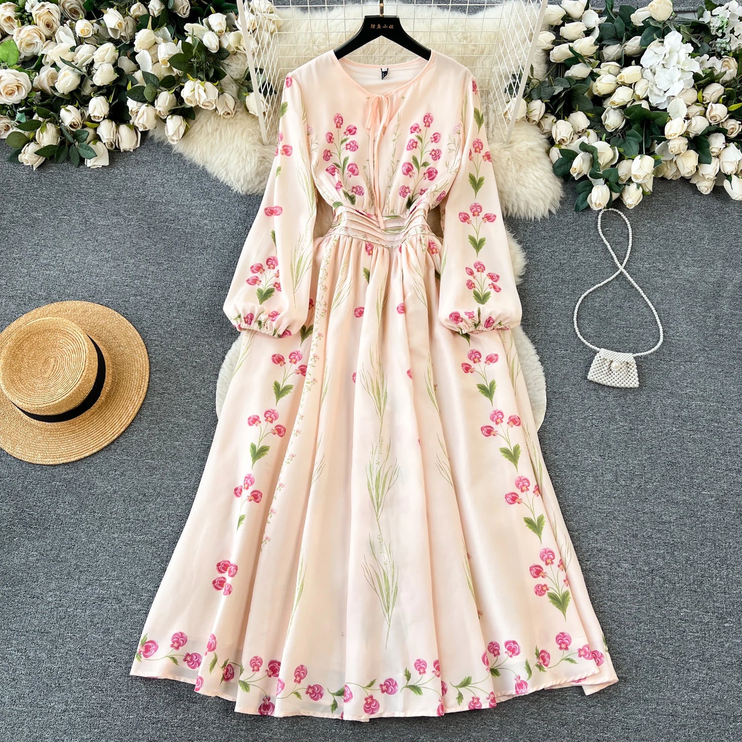 Elegant Royal-Style Long Dress – Celebrity-Inspired Slimming Fit with Exquisite Print and Flowing Swing Design