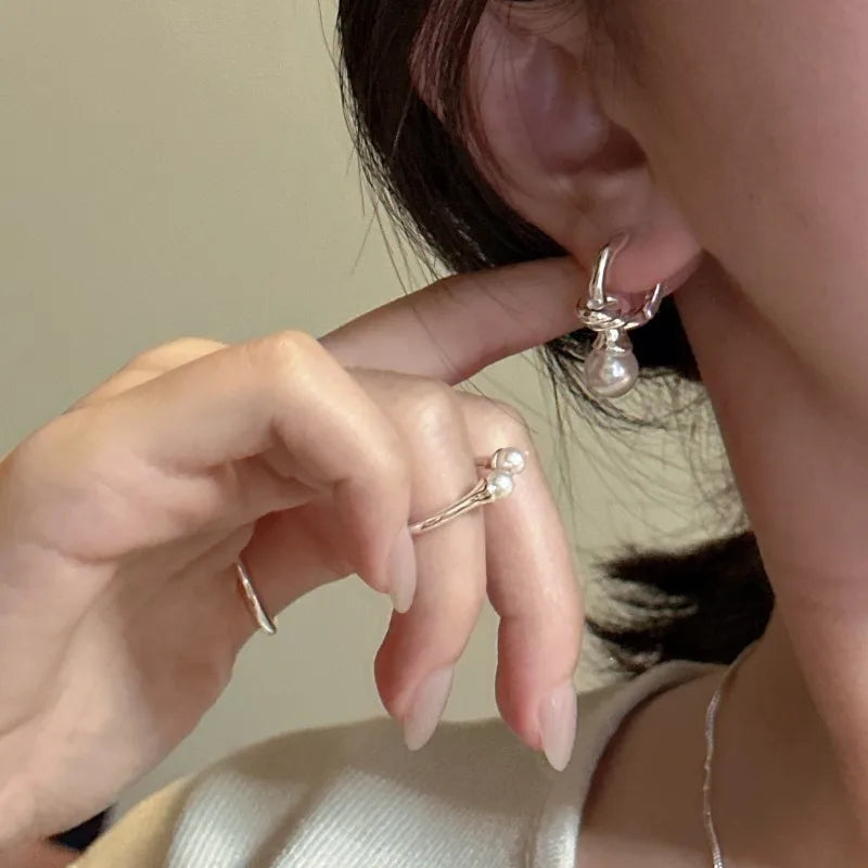 Vintage 925 Sterling Silver Knot Clip Earrings with Simulated Pearl – Glossy Statement Jewelry for Women Defne