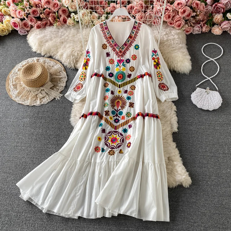 Women's Dress Bohemian Embroidered V-Neck Beach Dress – Summer Vacation Loose Fit Ethnic Style