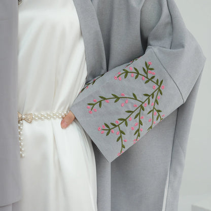Traditional Embroidered Open-Front Abaya Coat – Turkey-Inspired Modest Maxi Dress for Muslim Women Sana
