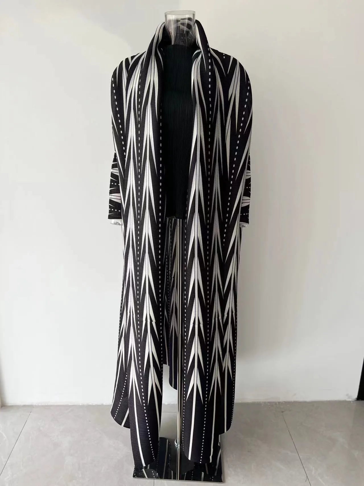 Middle Eastern Muslim Women's Clothing – Loose Arab Robe, Long Blouse, and Abaya Aaliyah