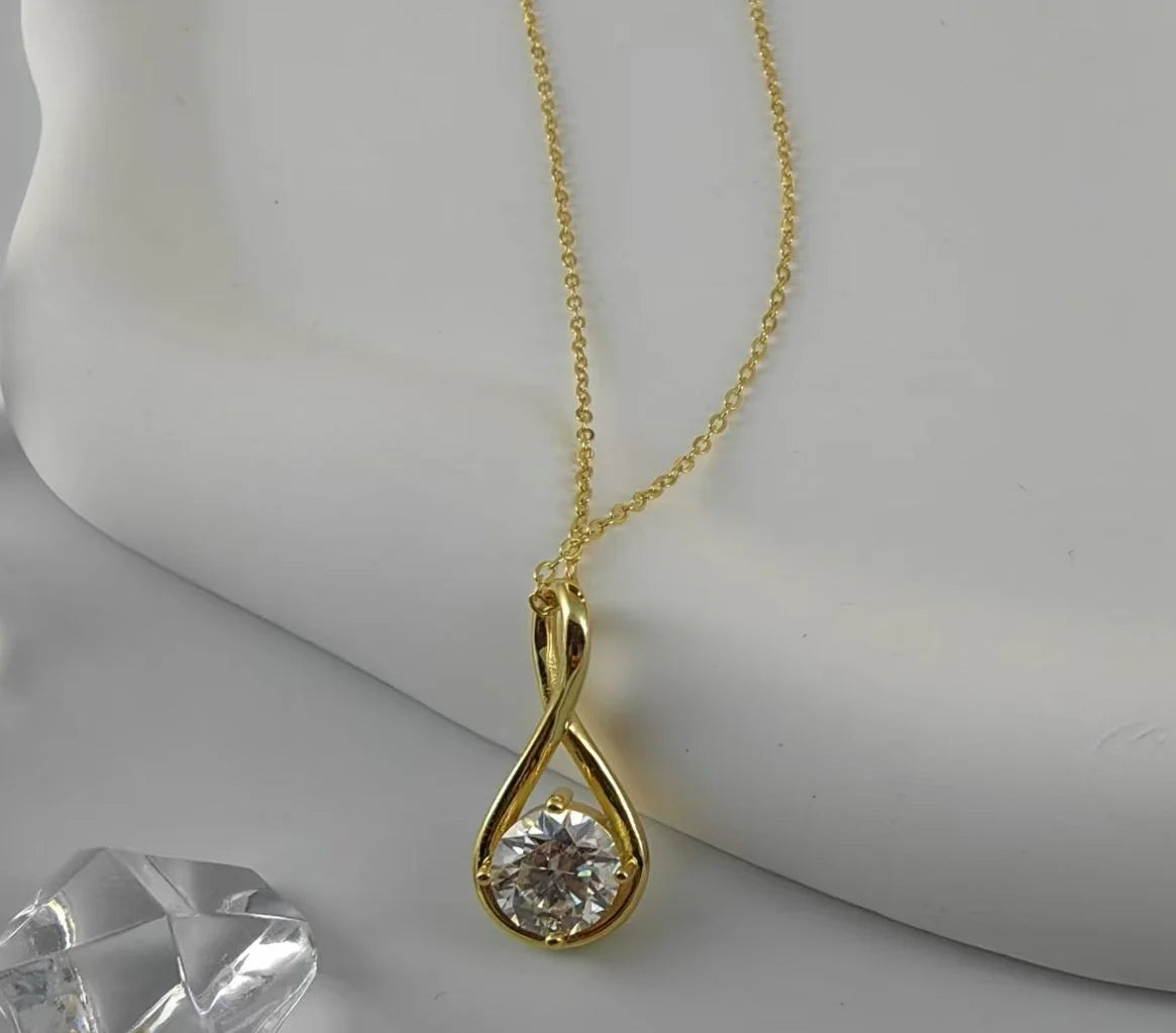 Romantic 18K Gold Plated Moissanite Pendant Necklace – Classic Four-Claw Design, S925 Sterling Silver for Women
