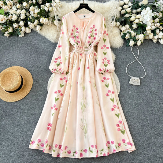 Elegant Royal-Style Long Dress – Celebrity-Inspired Slimming Fit with Exquisite Print and Flowing Swing Design
