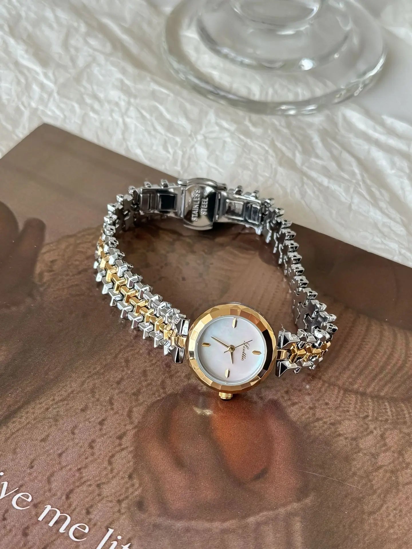 Scottie 9727 Women’s Luxury Watch – Waterproof Stainless Steel Round Quartz Watch| Elegant Small Dial Design