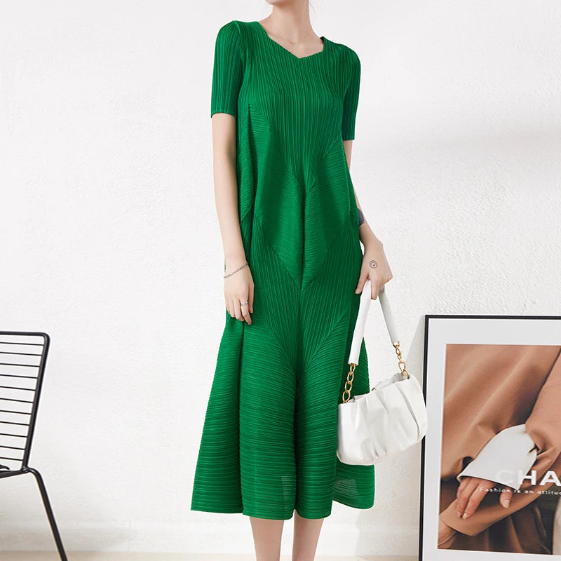 Women's Summer Casual Dress | Loose Elegant Irregular Cake Design, Short Sleeve Czarina