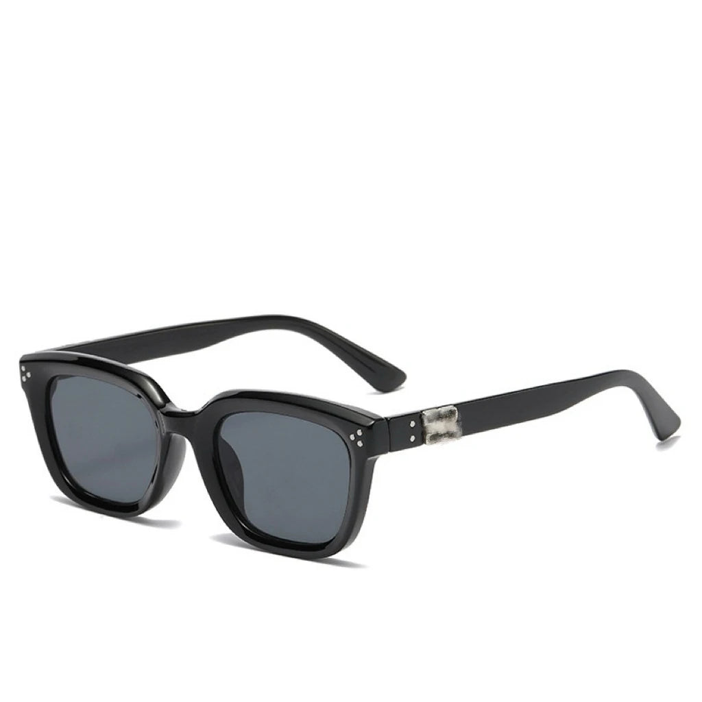 Trendy Purple Cat Eye Sunglasses for Women & Men – UV Resistant Retro Fashion Shades Ash