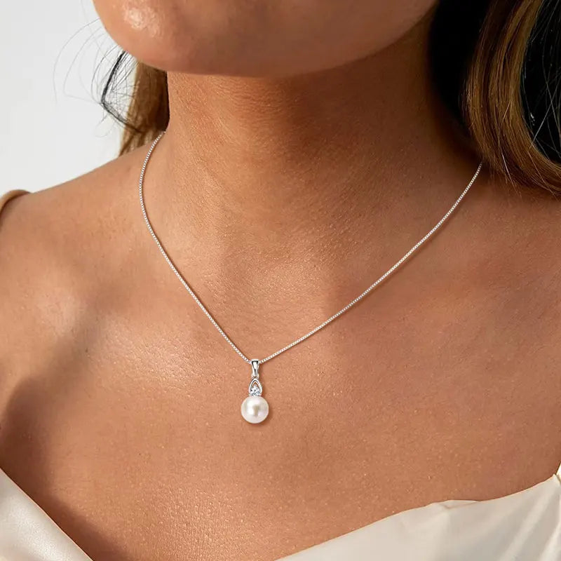 Freshwater Pearl Choker Necklace in 925 Sterling Silver – 9–10mm Natural White Pearl Pendant for Women