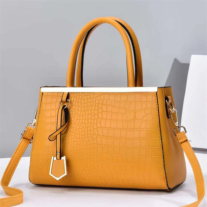 Women's Lightweight Tote Bag – Stylish, Comfortable, and Spacious Handbag Crisha