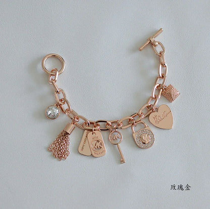 Luxury Korean Charm Bracelet – Gold-Plated Love Letter Pendant Chain for Women, Elegant and Trendy Jewelry