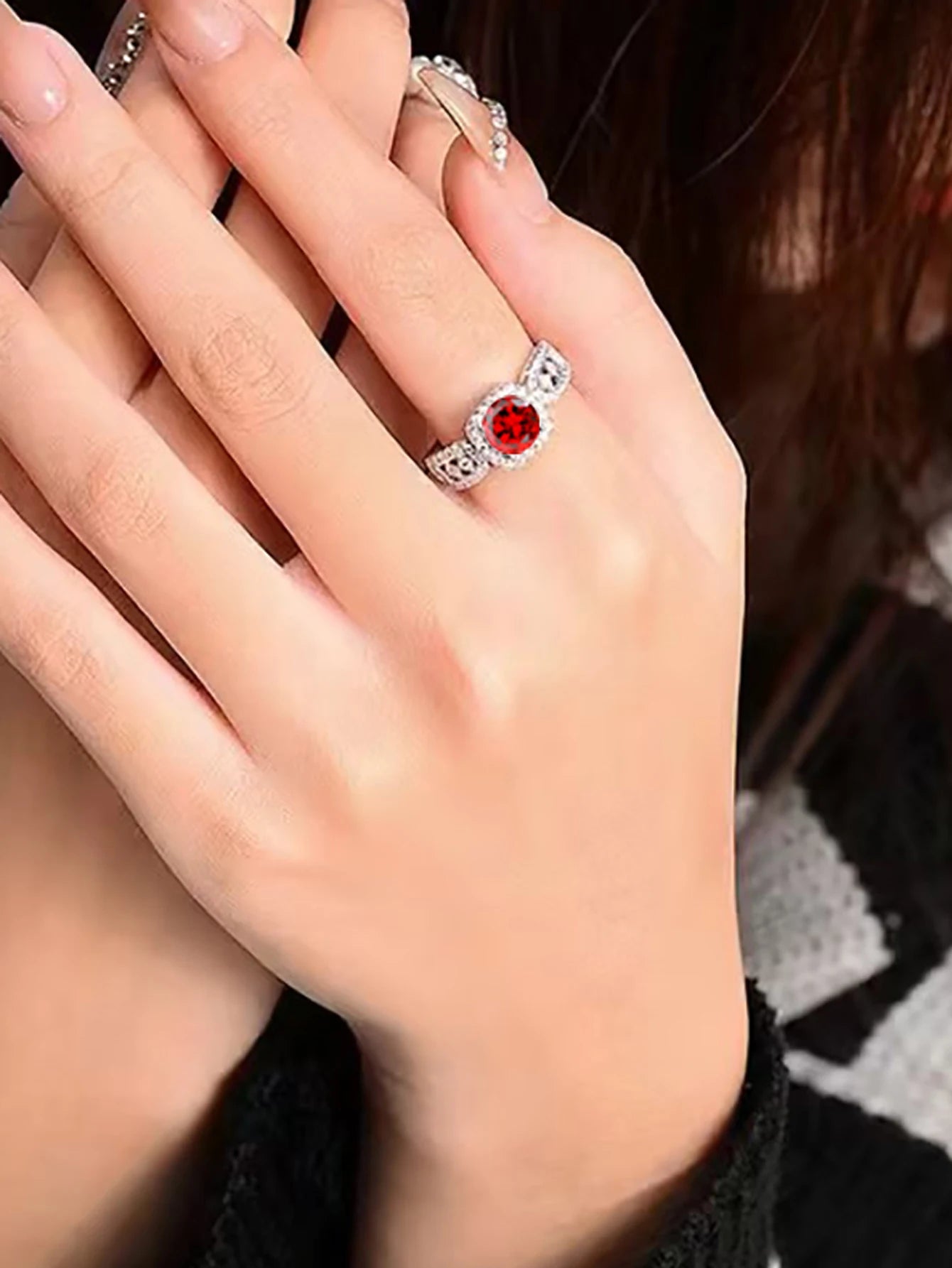 Elegant High-End Luxury 1-Carat Moissanite Ring – Square and Round Cut Design Eliana