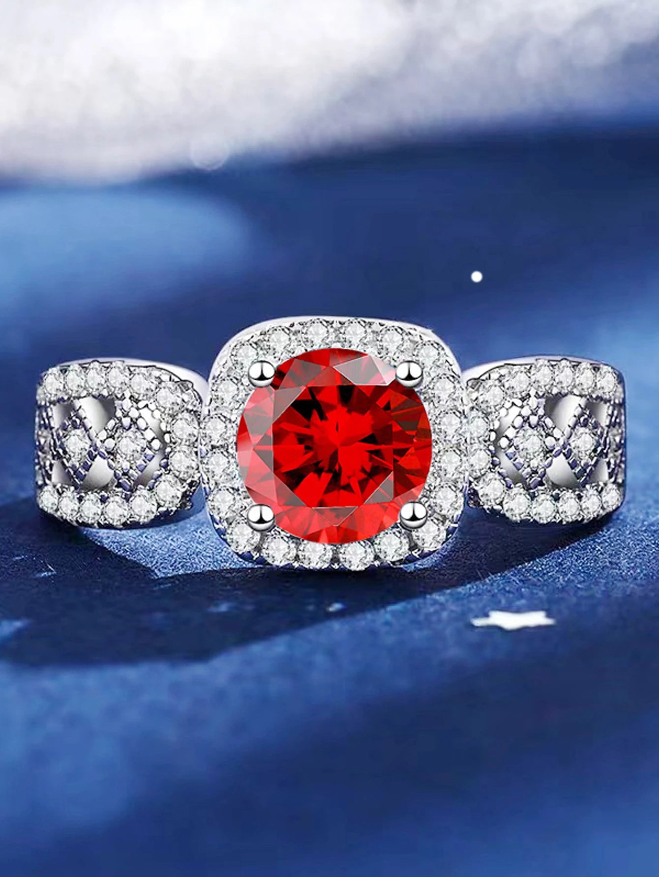 Elegant High-End Luxury 1-Carat Moissanite Ring – Square and Round Cut Design Eliana
