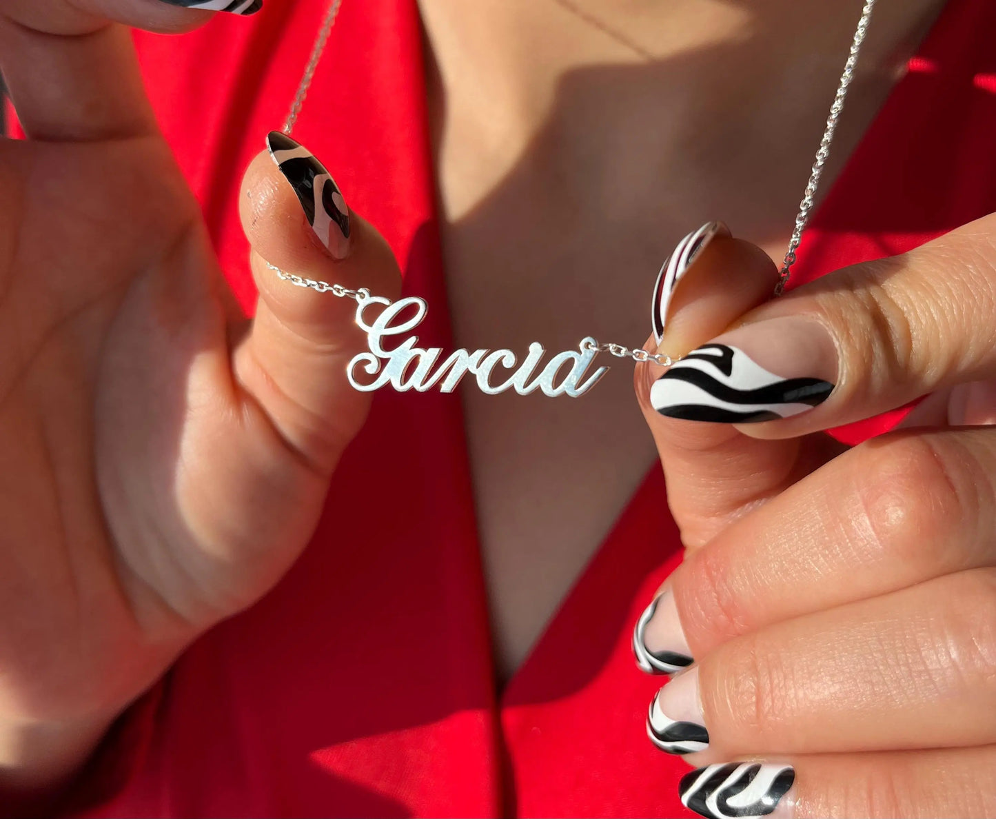 Personalized Custom Name & Letter Pendant Necklace – 18K Gold Plated Stainless Steel Jewelry for Women & Couples Erin