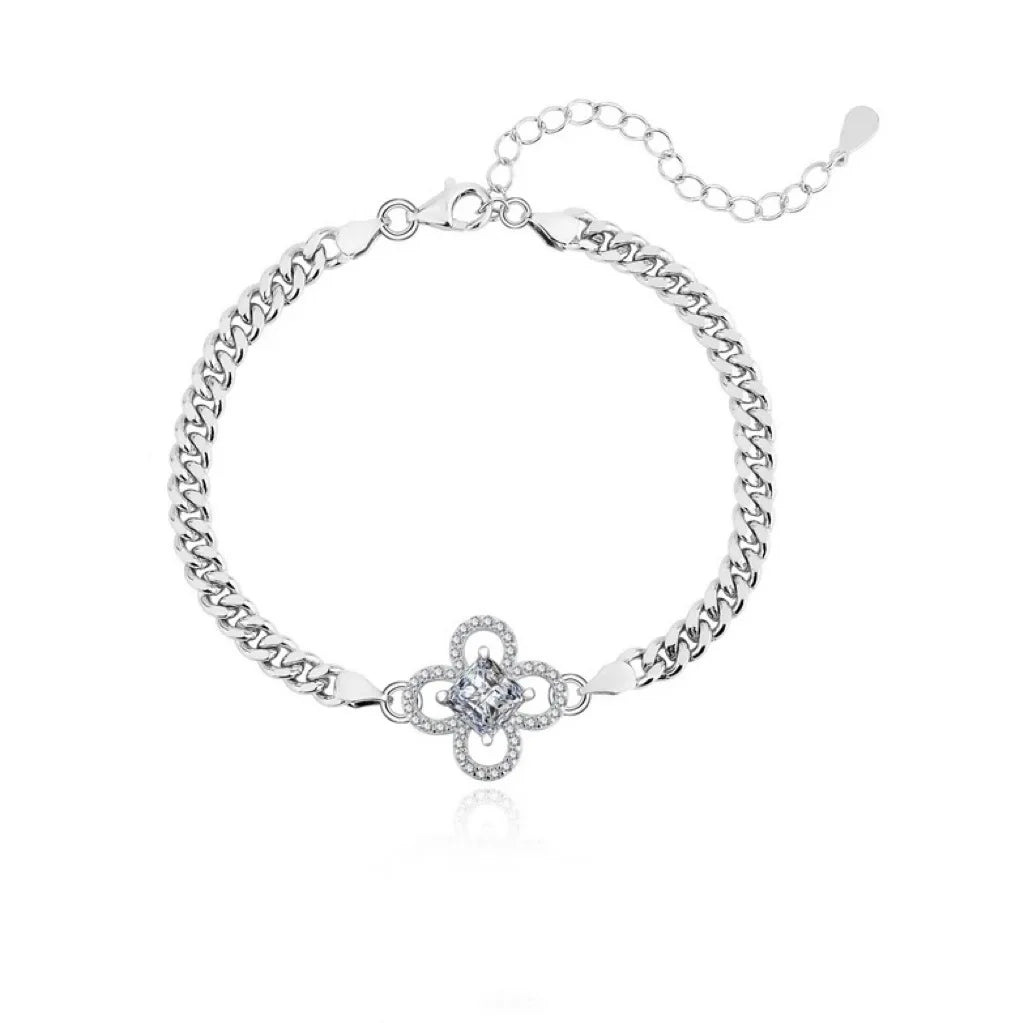S925 Sterling Silver Moissanite Bracelet – Exquisite Four-Leaf Clover Luxury Bangle Daphne