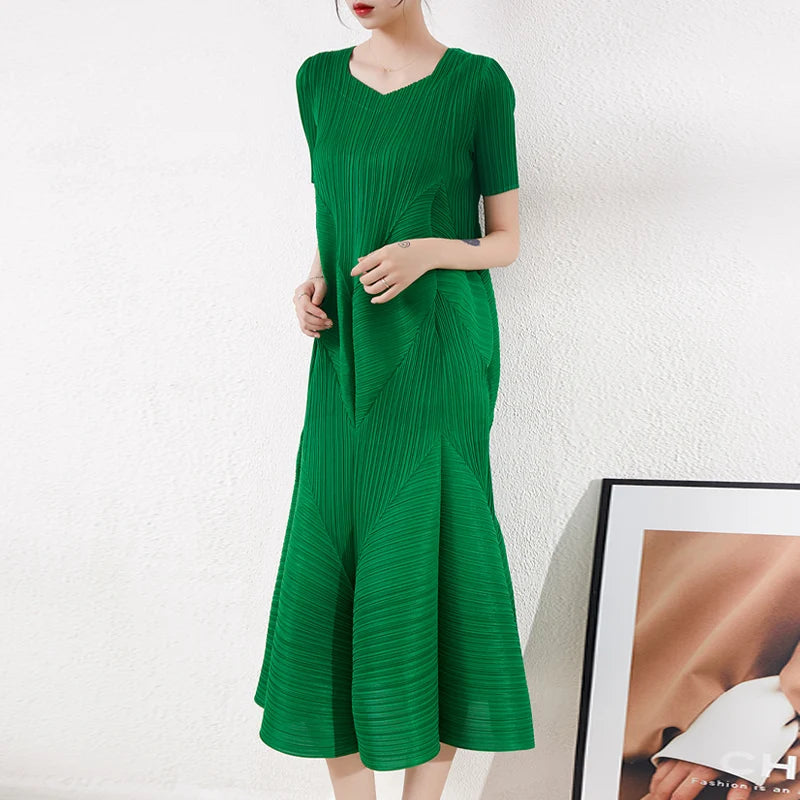 Women's Summer Casual Dress | Loose Elegant Irregular Cake Design, Short Sleeve Czarina