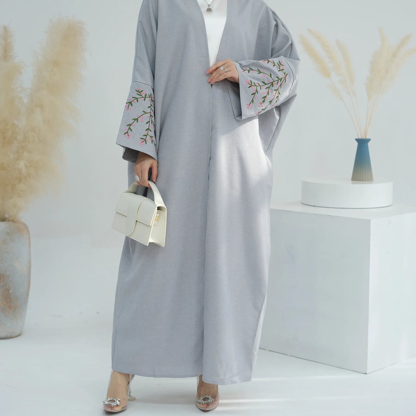 Traditional Embroidered Open-Front Abaya Coat – Turkey-Inspired Modest Maxi Dress for Muslim Women Sana
