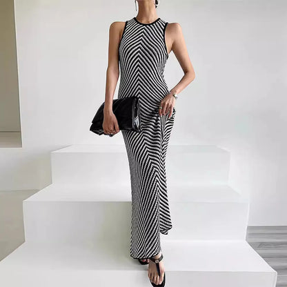 Ladies' Mid-Length Knitted Dress - Breathable Sleeveless Summer Dress with Contrast Stripes Octavia
