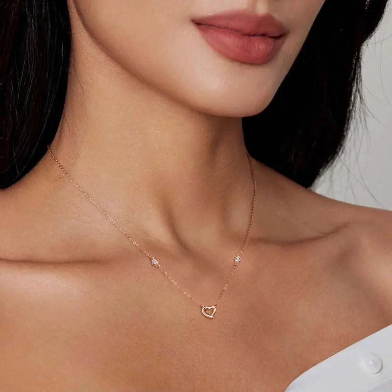 2mm D Color Moissanite Bezel Necklace – 925 Sterling Silver Chain, Rose Gold Heart Pendant for Women Şehrazat