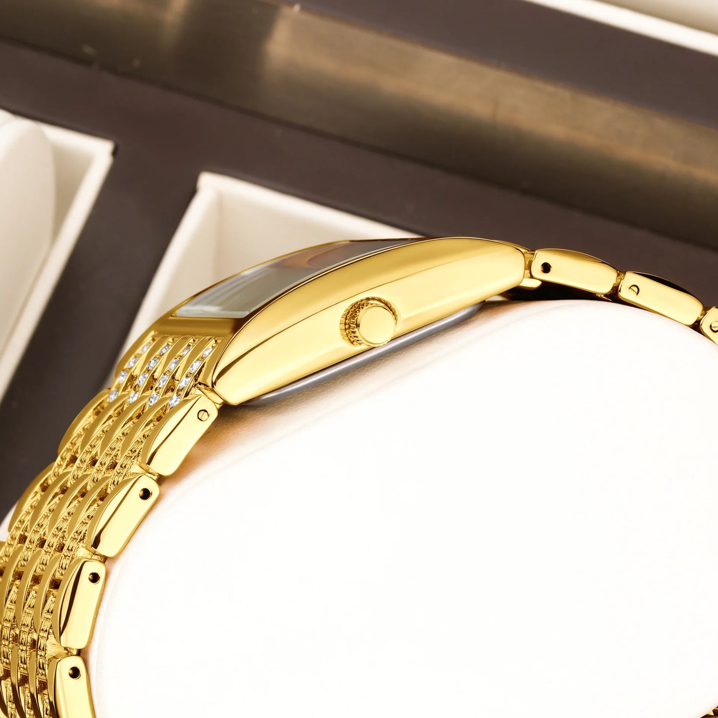 Orimart Luxury Women’s 38mm Square Quartz Watch – Diamond Inlay Dial, Alloy Case & Chain Strap, 10M Water Resistant Maud
