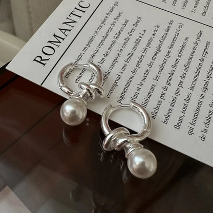 Vintage 925 Sterling Silver Knot Clip Earrings with Simulated Pearl – Glossy Statement Jewelry for Women Defne
