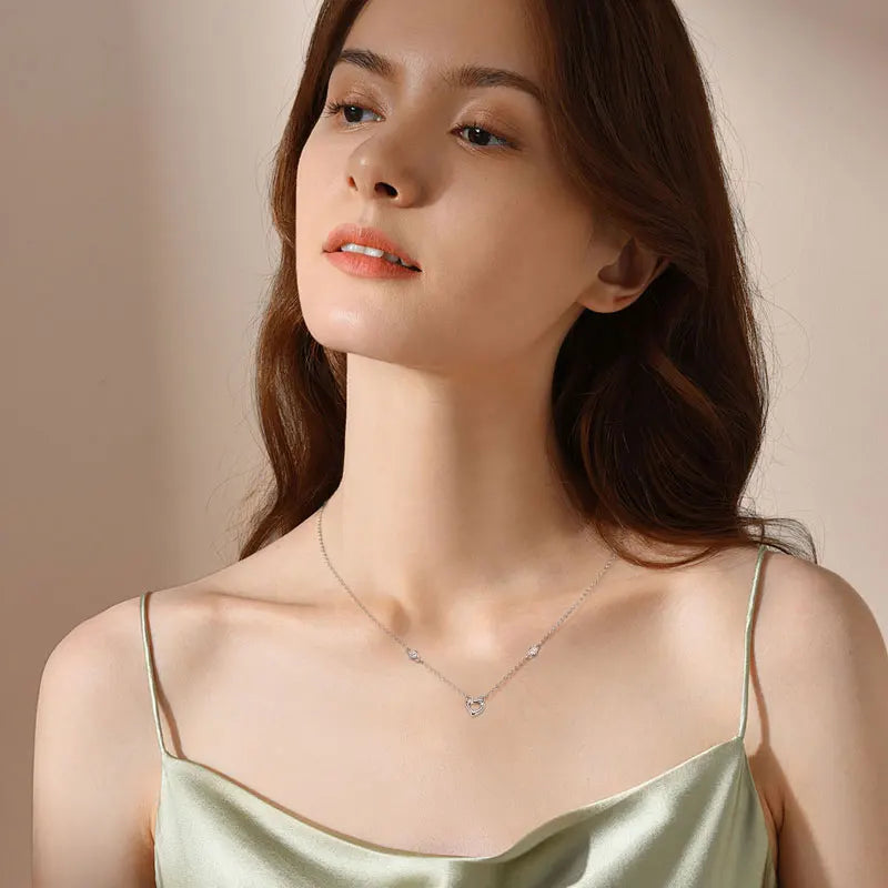 2mm D Color Moissanite Bezel Necklace – 925 Sterling Silver Chain, Rose Gold Heart Pendant for Women Şehrazat