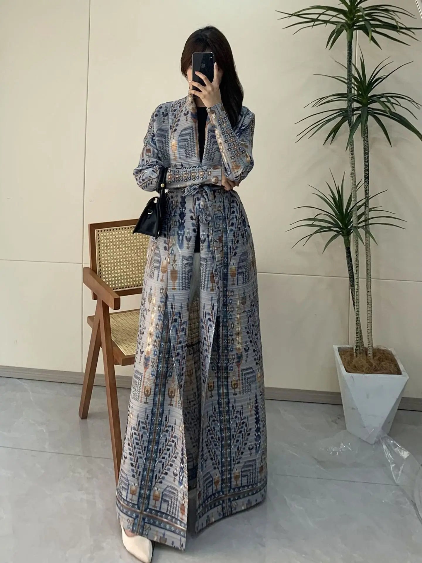 Middle Eastern Muslim Women's Clothing – Loose Arab Robe, Long Blouse, and Abaya Aaliyah