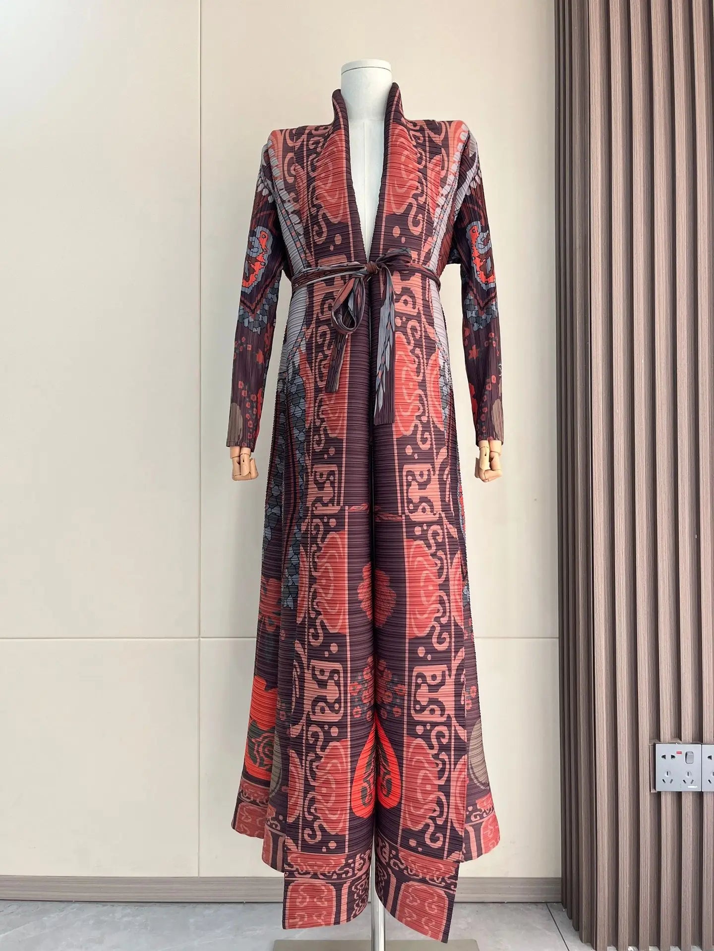 Middle Eastern Muslim Women's Clothing – Loose Arab Robe, Long Blouse, and Abaya Aaliyah