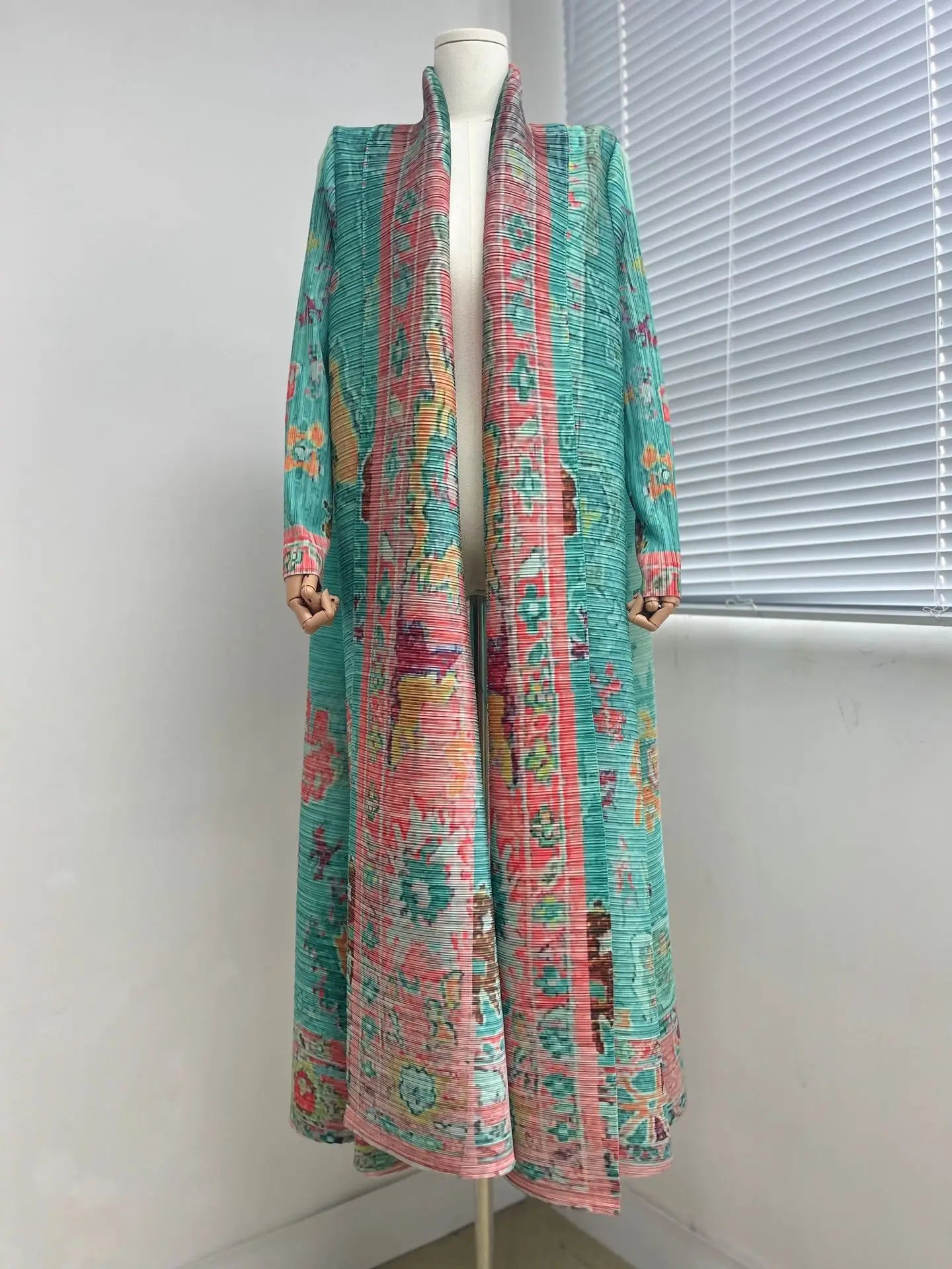 Middle Eastern Muslim Women's Clothing – Loose Arab Robe, Long Blouse, and Abaya Aaliyah