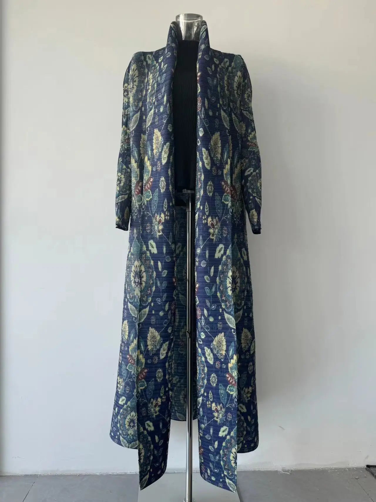 Middle Eastern Muslim Women's Clothing – Loose Arab Robe, Long Blouse, and Abaya Aaliyah