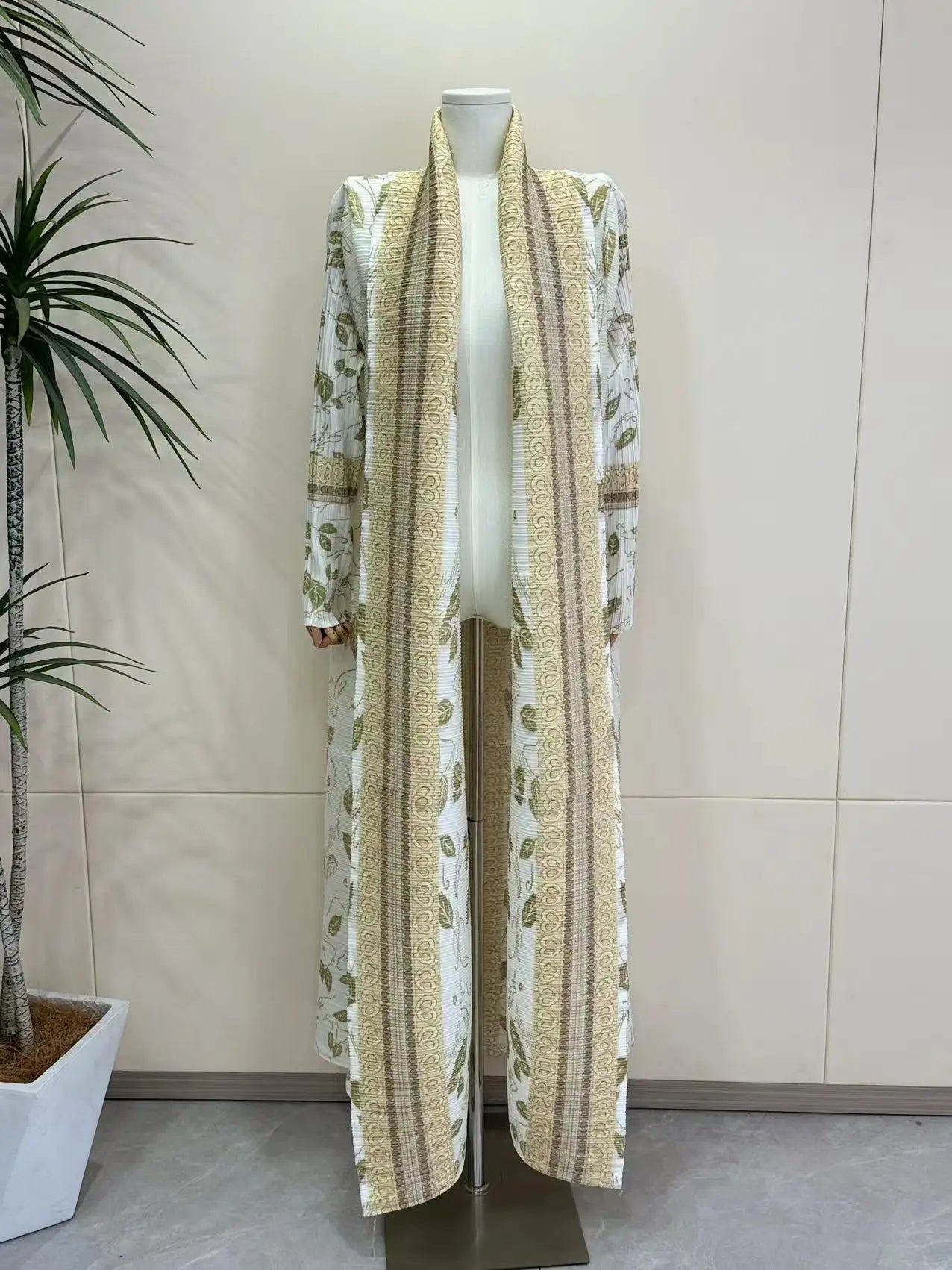 Middle Eastern Muslim Women's Clothing – Loose Arab Robe, Long Blouse, and Abaya Aaliyah