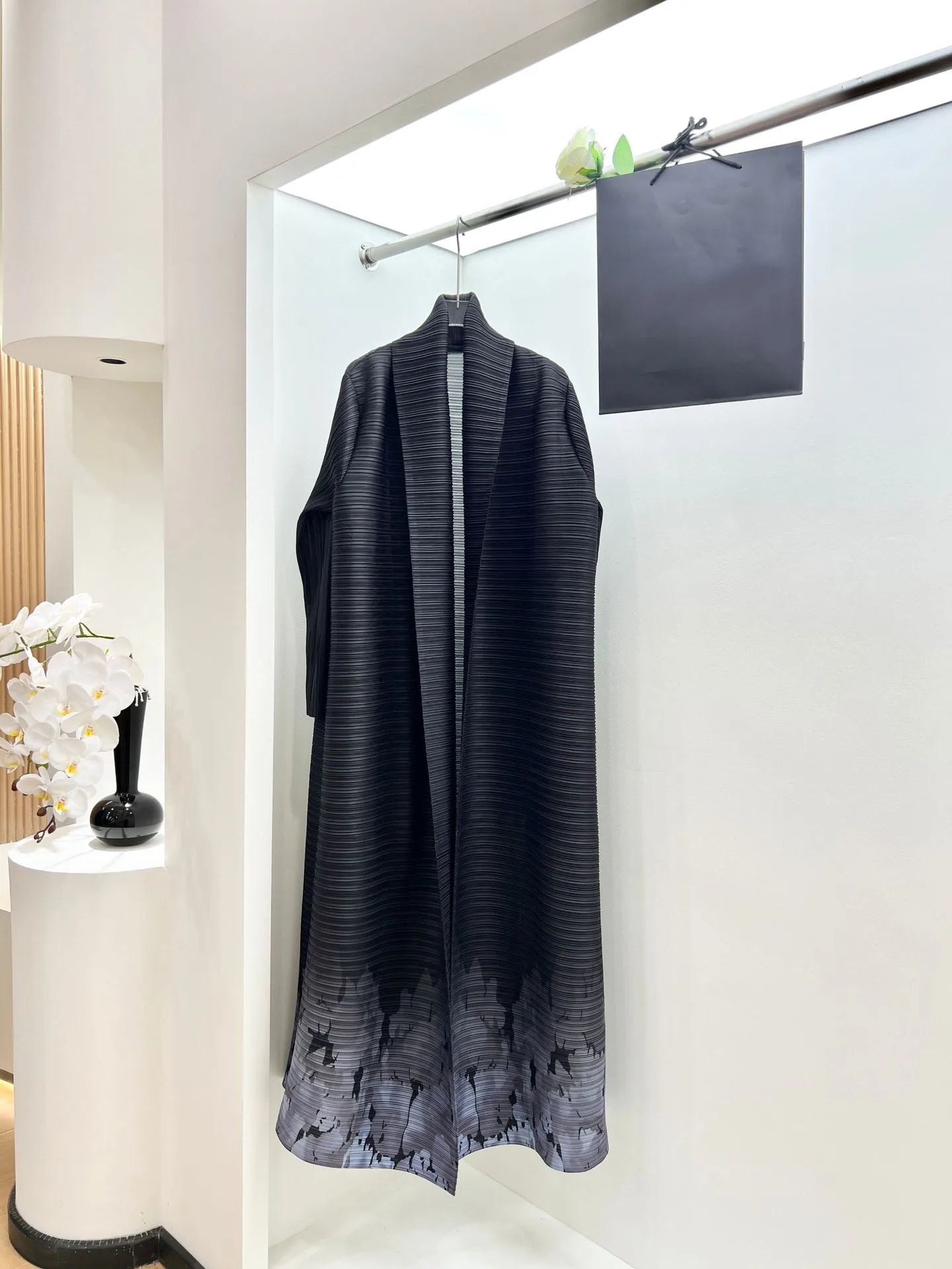 Middle Eastern Muslim Women's Clothing – Loose Arab Robe, Long Blouse, and Abaya Aaliyah