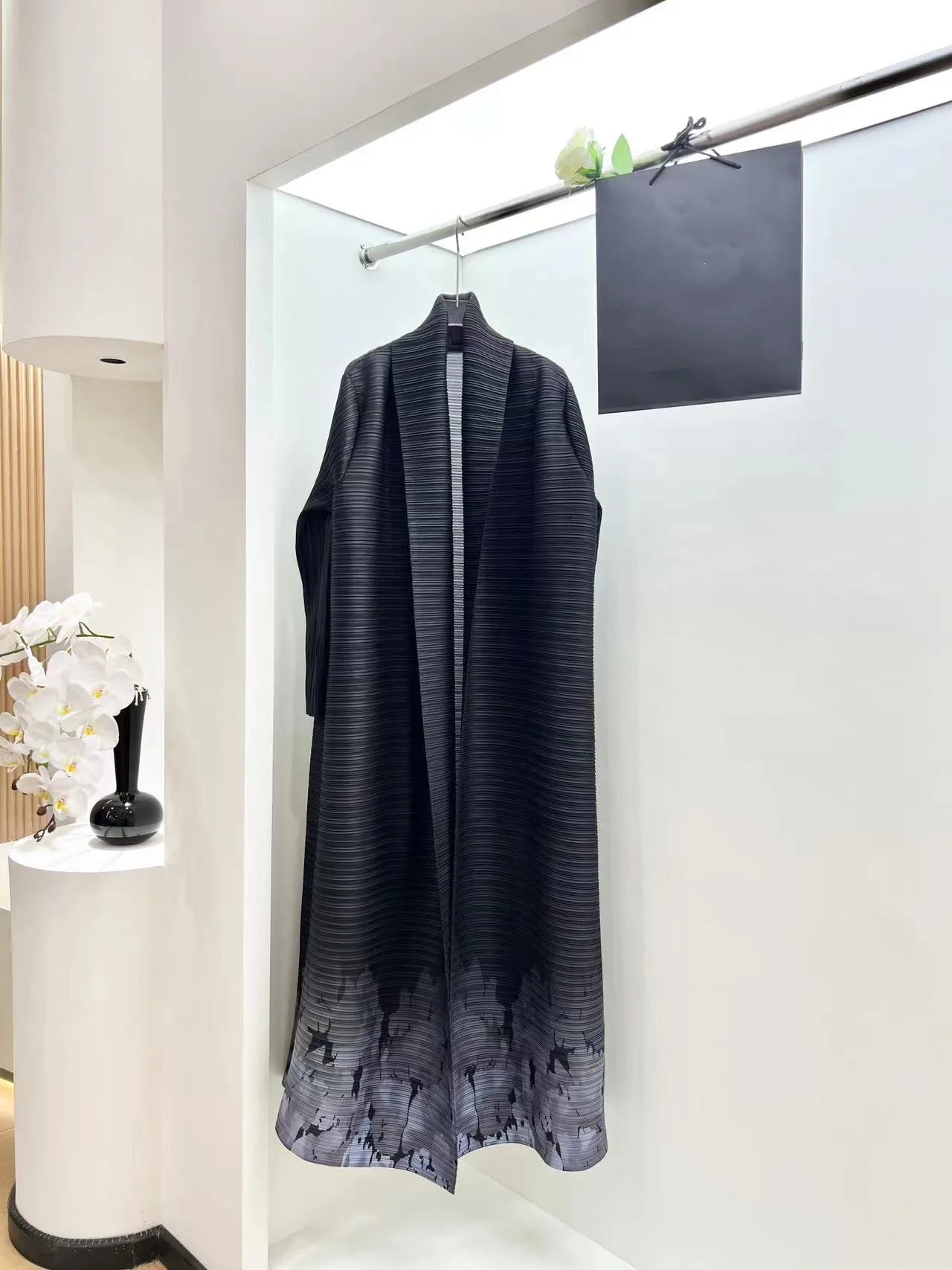 Middle Eastern Muslim Women's Clothing – Loose Arab Robe, Long Blouse, and Abaya Aaliyah
