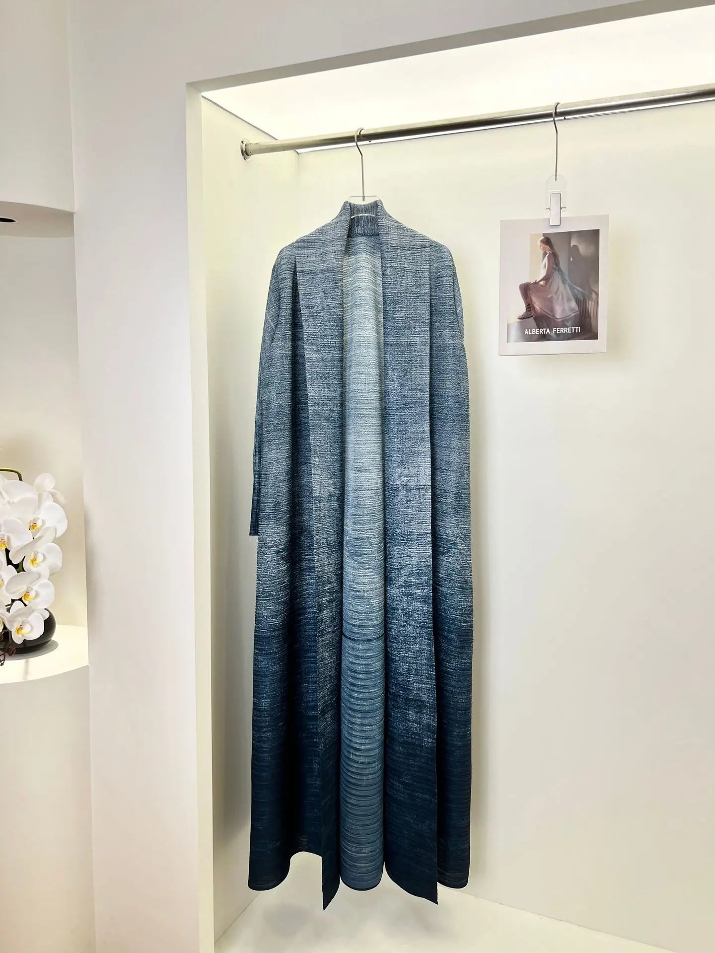 Middle Eastern Muslim Women's Clothing – Loose Arab Robe, Long Blouse, and Abaya Aaliyah