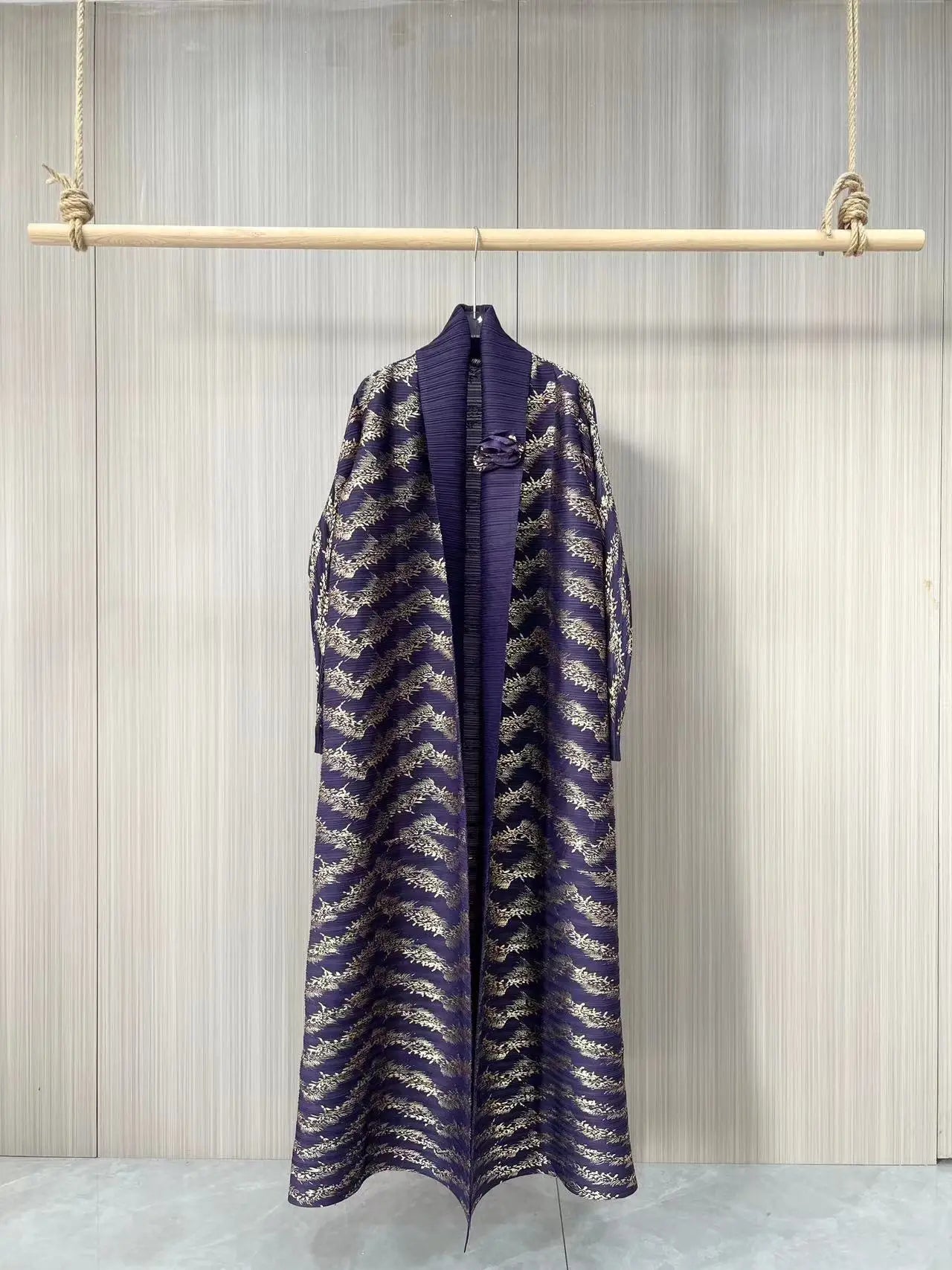 Middle Eastern Muslim Women's Clothing – Loose Arab Robe, Long Blouse, and Abaya Aaliyah