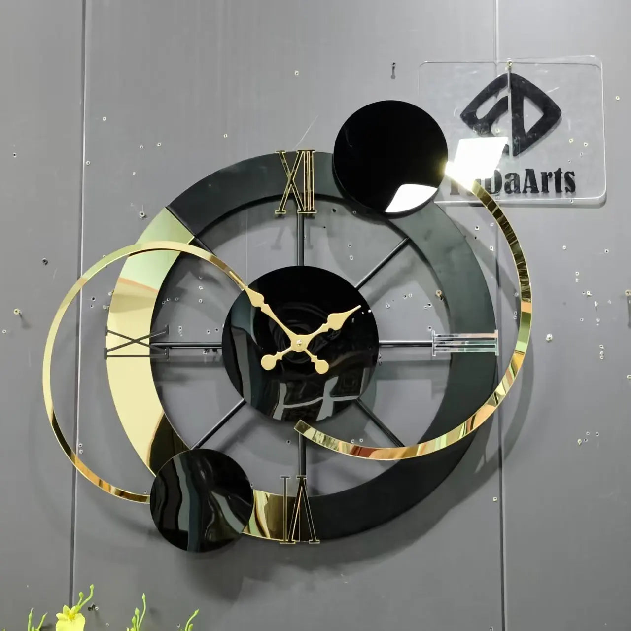 65x60cm Large Metal Frame Wall Clock – Minimalist Modern Black Needle Art Home Decor