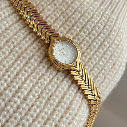 Scottie 9722 Women’s Luxury Quartz Watch – Waterproof Square Alloy Case, Stainless Steel Strap Eowyn