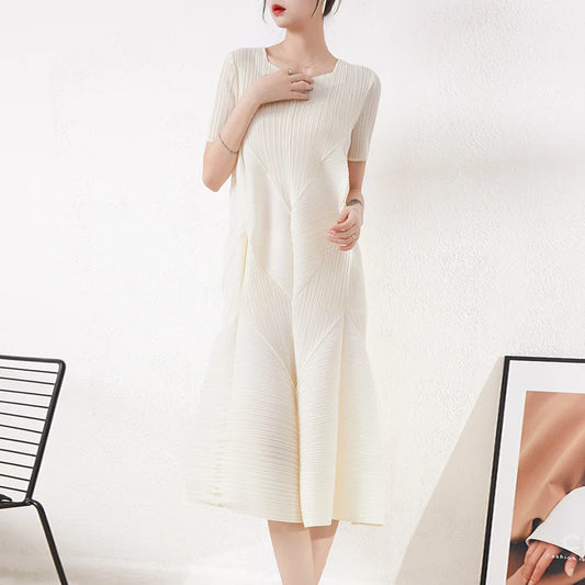 Women's Summer Casual Dress | Loose Elegant Irregular Cake Design, Short Sleeve Czarina