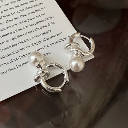 Vintage 925 Sterling Silver Knot Clip Earrings with Simulated Pearl – Glossy Statement Jewelry for Women Defne